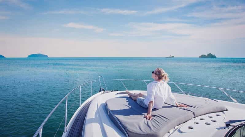 Istanbul: Bosphorus Yacht Cruise - Why the Bosphorus from a private yacht beats land sightseeing
