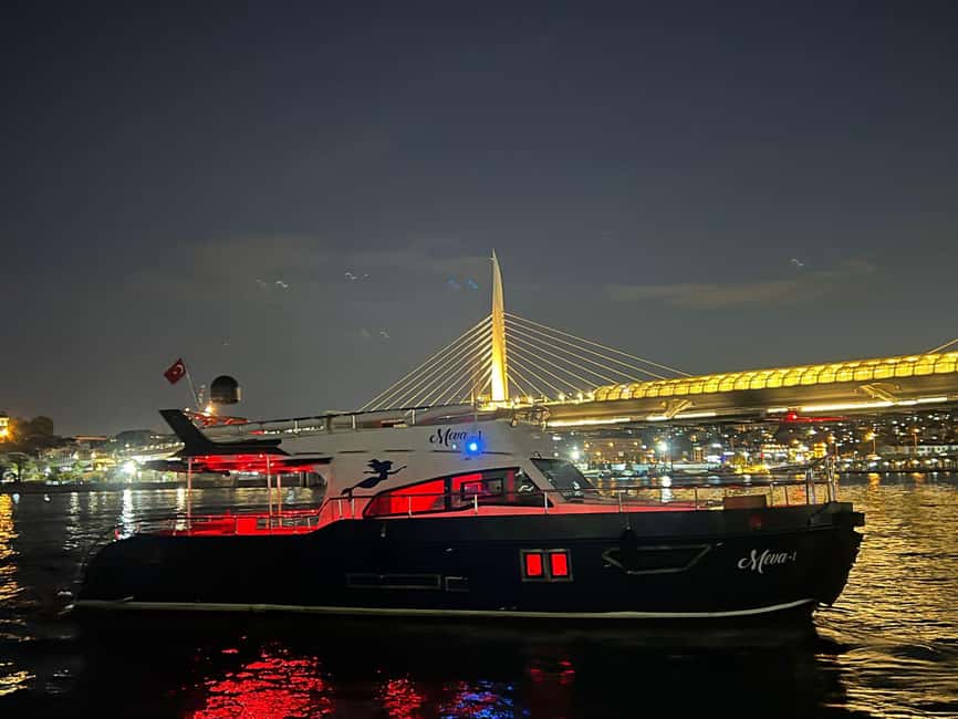 Istanbul: Bosphorus Yacht Cruise with Golden Horn View - Galata Bridge to Çırağan Palace: seeing the shoreline snap into place