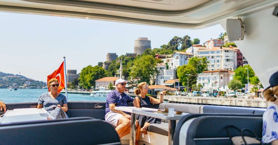 Istanbul: Bosphorus Yacht Cruise with Stopover on Asian Side - Key takeaways before you book