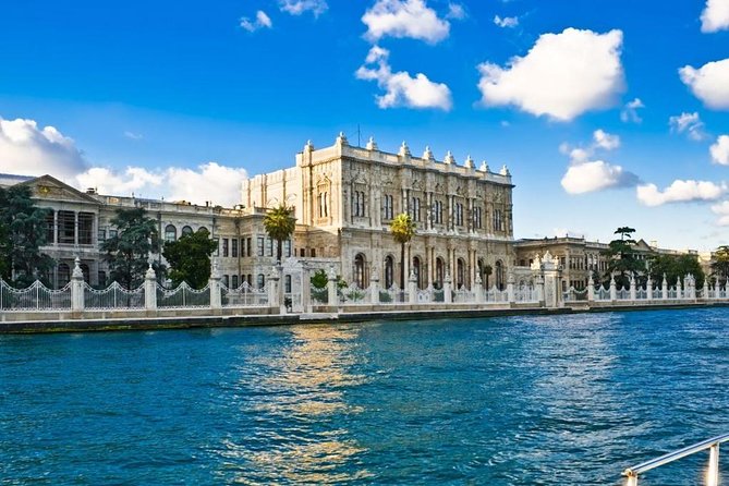 Istanbul Bus and Boat: 5 Hours Guided City Tour & Boat Cruise - Lunch at Pierre Loti hill: plan for timing and taste variation