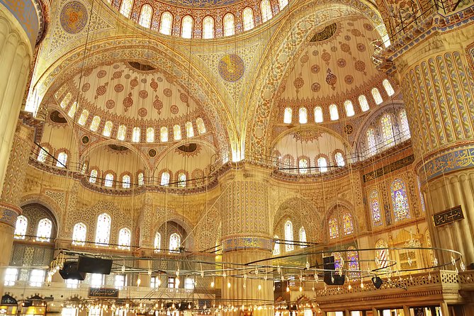 Istanbul Byzantine and Ottoman Tour: Hagia Sophia, Topkapi Palace, Blue Mosque and Grand Bazaar - Topkapi Palace: Ottoman court power and the porcelain-and-treasury feel