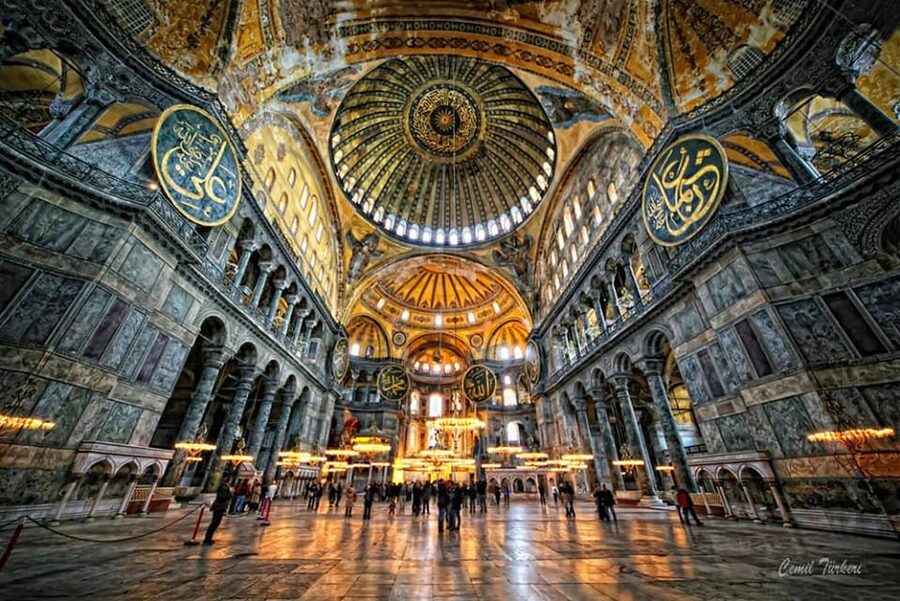 Istanbul City Sightseeing Tour & Turkish Dinner & Show - Lunch in Sultanahmet: a much-needed break, quality can vary