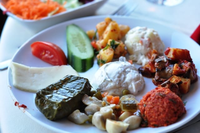 Istanbul City Sightseeing Tour & Turkish Dinner & Show - The 2-hour gap before the cruise: plan your reset time