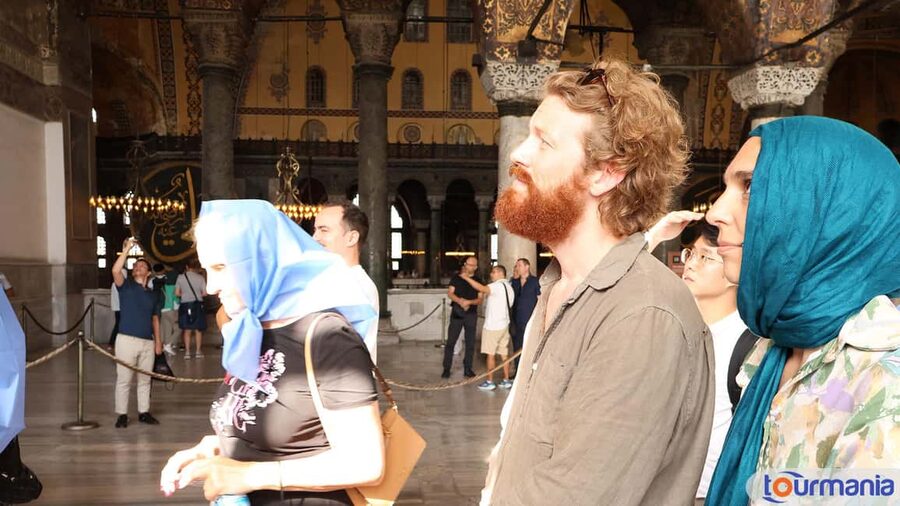 Istanbul City Walk: Blue Mosque, Hagia Sophia & Basilica - Hagia Sophia: Byzantine grandeur with Ottoman layers