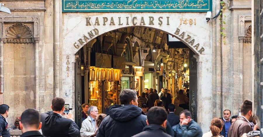 Istanbul City Walk: Blue Mosque, Hippodrome & Hagia Sophia - Sultanahmet Square: your quick orientation to Old Town