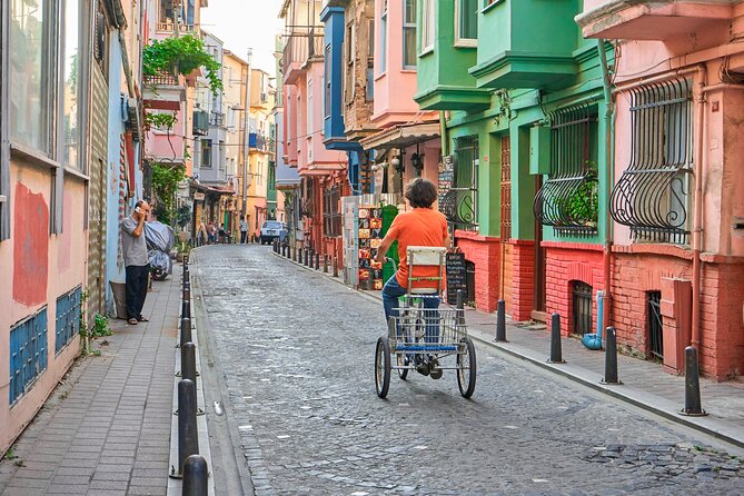 Istanbul City Walk: Colors, Culture & History Fener Balat Tour - Start at Balat Merkez Şekercisi: The Walk’s Best Jumping-Off Point