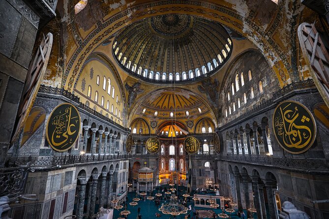 Istanbul Classics and Bosphorus Cruise Private Tour - Grand Bazaar and Misir Carsisi: Where Istanbul Smells Like Tea, Spice, and Color