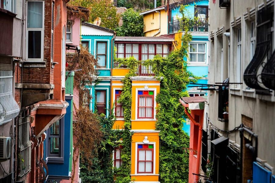 Istanbul: Colorful Fener & Balat Walking Tour w/Expert Guide - Why Fener and Balat feel different from the usual Istanbul rush