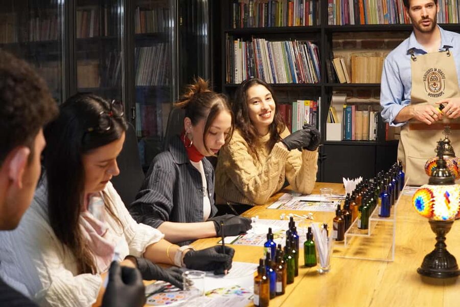 Istanbul: Create Your Own Perfume in a Galata Workshop - Where it’s located in Galata (and how to find it fast)
