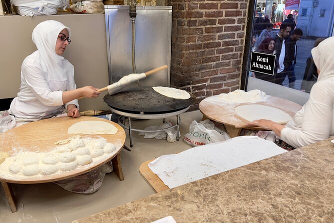 Istanbul Culinary Tour: Local Hotspots and Gourmet Street Foods - Galata Bridge: The Easy Start With Great Orientation
