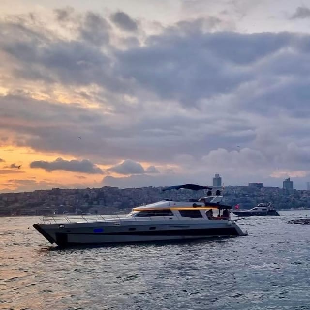 Istanbul: Daytime Bosphorus Yacht Cruise with Fruit & Snacks - Getting to İBB Karaköy Sahil Parkı Without Stress