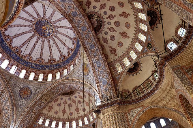 Istanbul Delights: A Journey Through Flavor and History - Finding the places without the stress: tickets, guide, and the English-speaking advantage