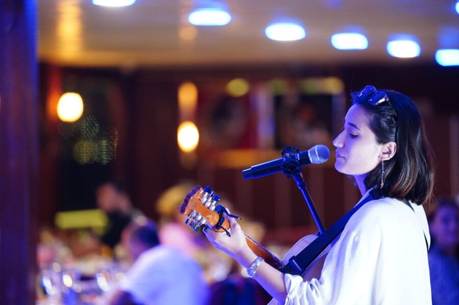 Istanbul: Dinner Cruise and Entertainment with Private Table - Price and drinks: where the value really comes from
