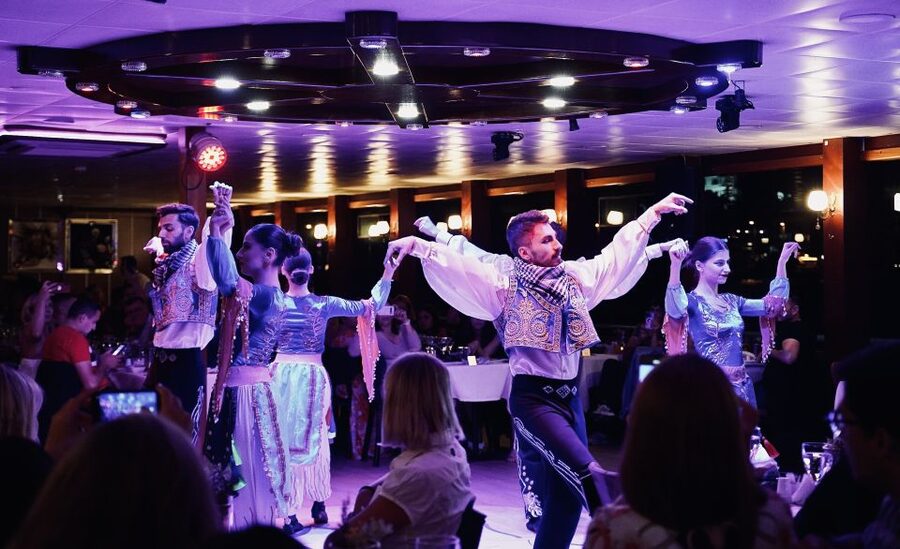 Istanbul: Dinner Cruise and Entertainment with Private Table - Who should book this Bosphorus dinner cruise?