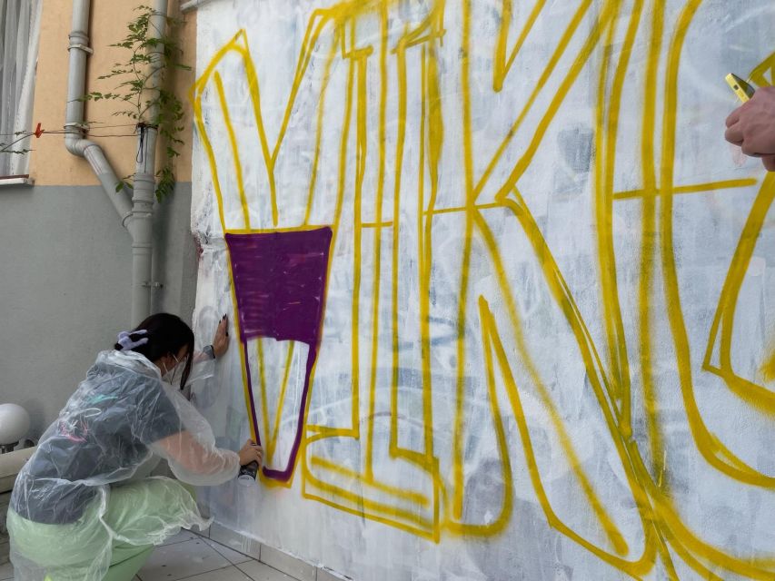 Istanbul: Do Street Art with Local Artists at Home Garden - What’s Included (and Why That Matters for Comfort)