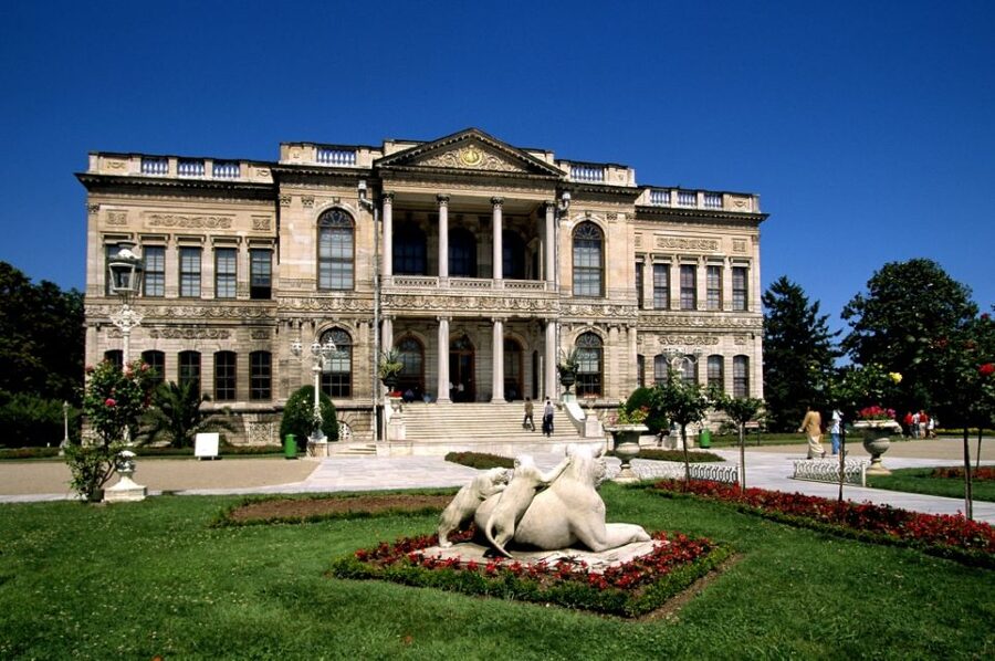 Istanbul: Dolmabahçe Palace and Uskudar Guided Tour - Getting There From Your Hotel: Pickup, Time, and Group Size