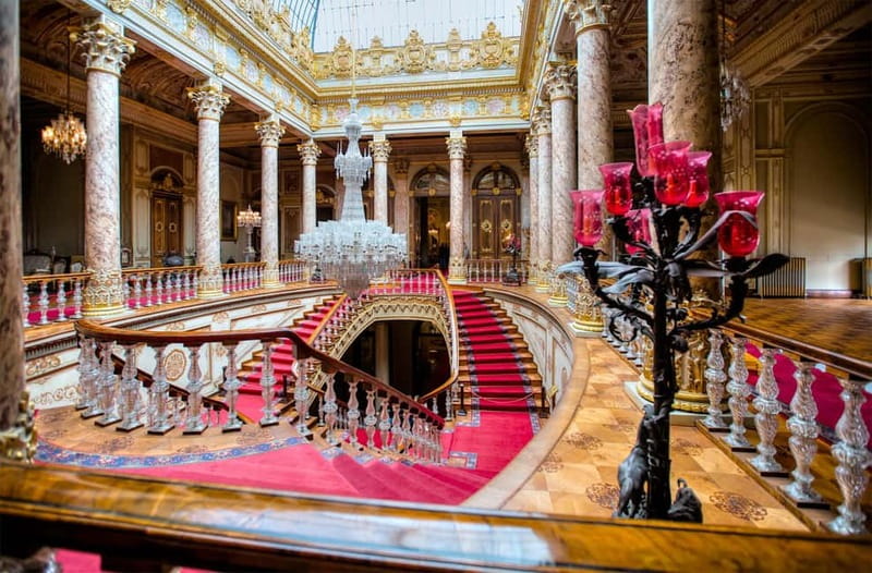 Istanbul: Dolmabahce Palace Guided Tour - Entering Dolmabahçe: clock tower meet-up and the priority ticket rhythm