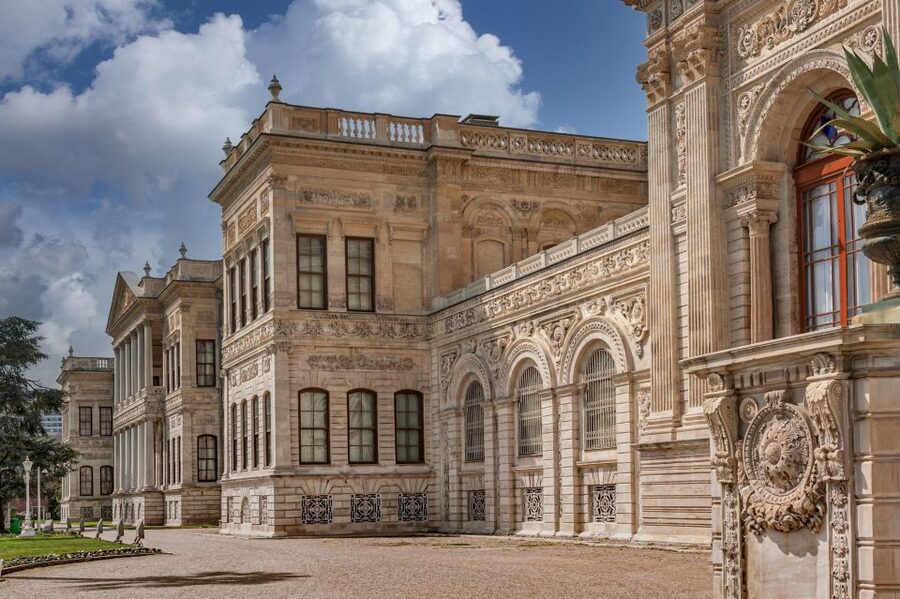 Istanbul: Dolmabahce Palace Tour and Bosphorus Yacht Cruise - Who should book this tour, and who might skip it
