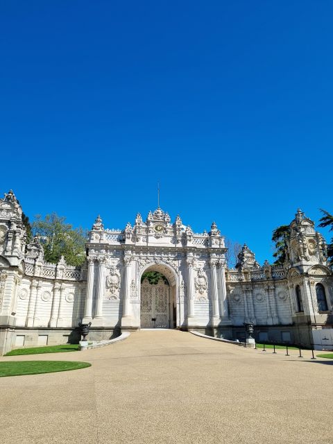 Istanbul: Dolmabahçe Palace Tour and Sunset Yacht Cruise - Inside Dolmabahçe Palace: What the Guide Adds