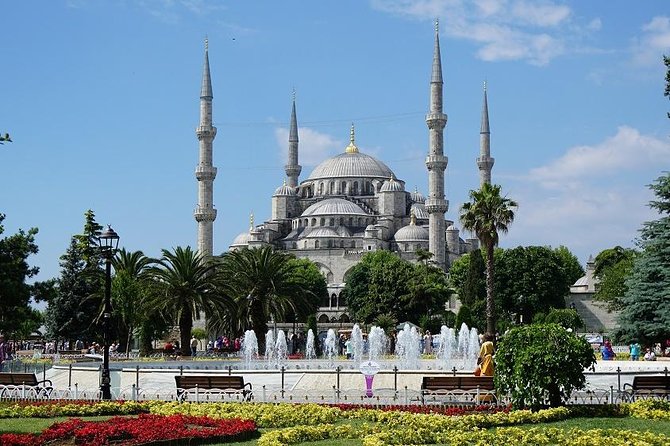 Istanbul Essentials – Skip-the-Line Full-Day Experience - Blue Mosque: a short stop with big visual payoff