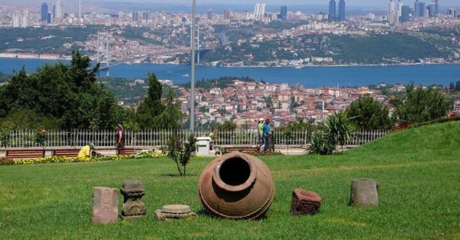 Istanbul: Europe and Asia Tour By Bus And Bosphorus Cruise - Bosphorus Bridge by bus: a quick, visual continent crossover