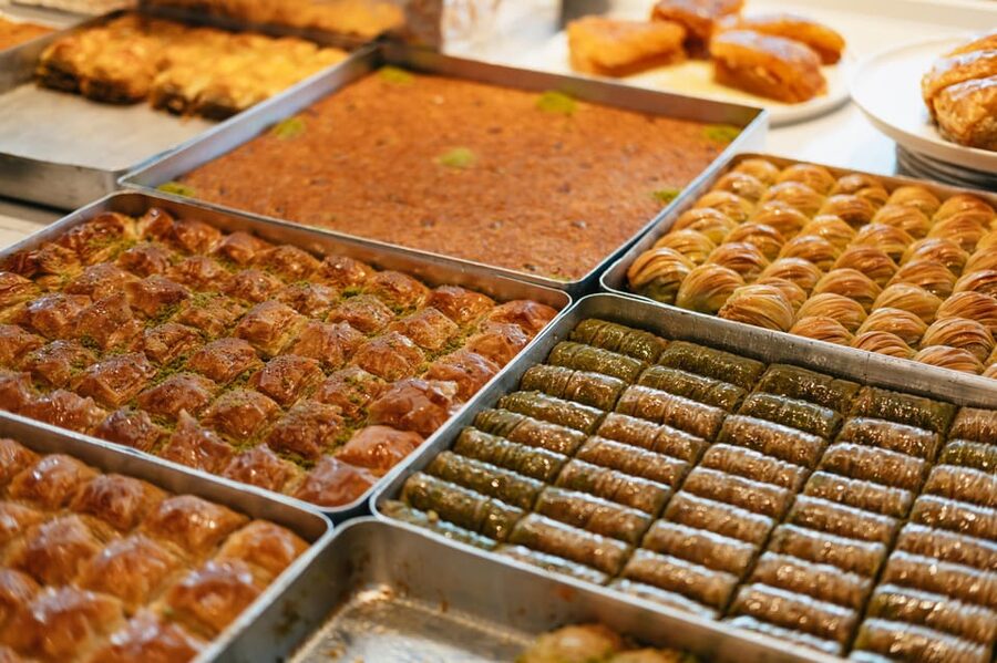 Istanbul: European and Asian Side Guided Foodie Walking Tour - Price and Value: is $135 worth it?