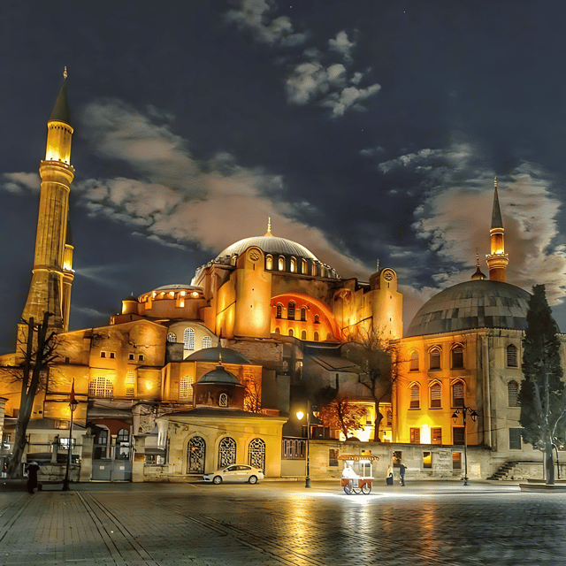 Istanbul: Exclusive Istanbul Night Tour with Private VIP Car - Comfort, Waiting, and the No-Guide Reality