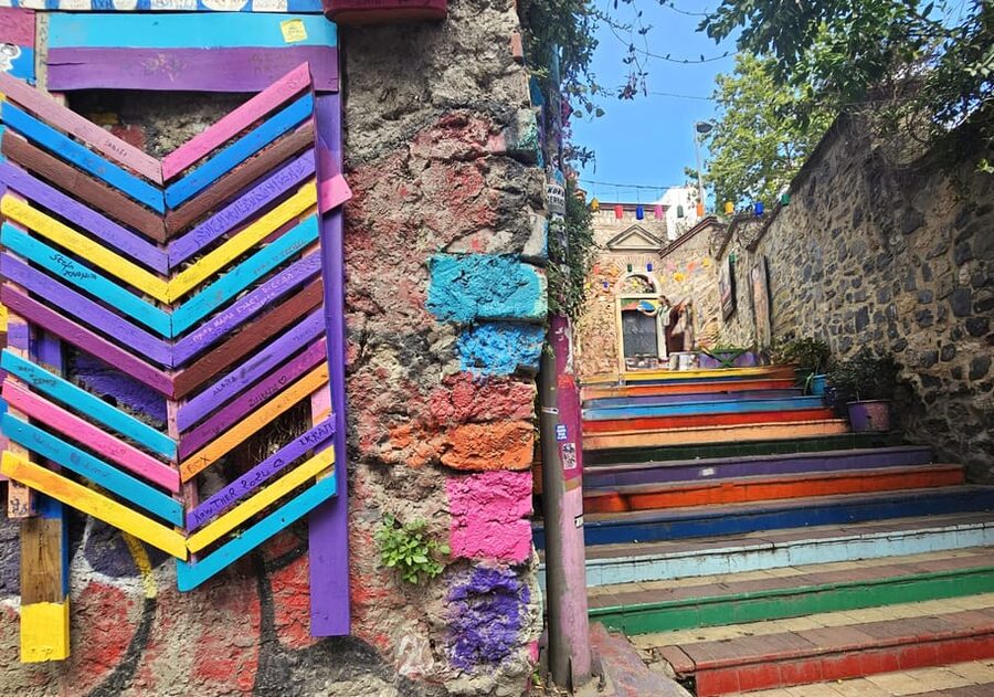 Istanbul: Fener & Balat Guided Tour through Colored Streets - Why Fener & Balat Feels Different From the Big Istanbul Sights