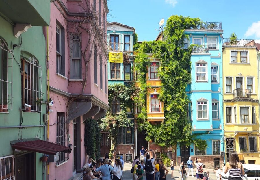 Istanbul: Fener & Balat Guided Tour through Colored Streets - The 3-Hour Shape: How the Walk Moves (and Why It’s That Length)