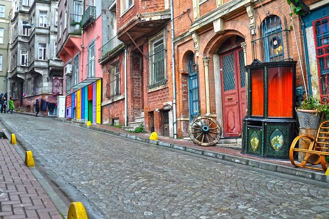 Istanbul: Fener Balat Historical Walking Tour - Tour pace, group size, and how to plan your energy