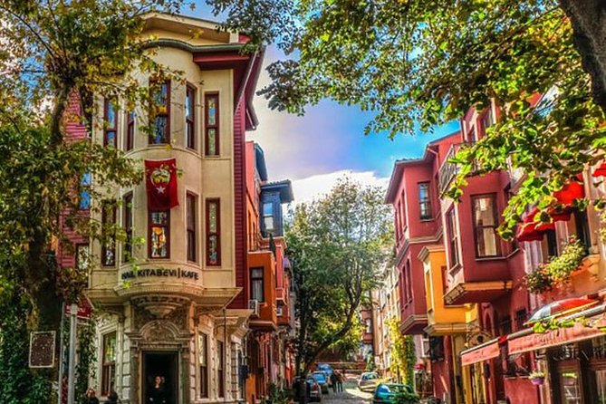 Istanbul Food Escape : Ferry to the Flavors of the Asian Side - Misir Çarşısı: The Spice Bazaar Start That Smells Like an Entrance Ticket