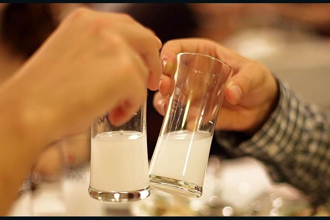 Istanbul Food Walking Tour of Beyoglu by Night - Who should book this Beyoğlu night walk