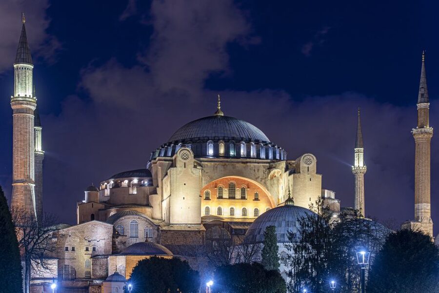 Istanbul: Full-Day Best Highlights Small Group Tour - Topkapi Palace: The Ottoman Powerhouse (and the Tuesday Replacement)