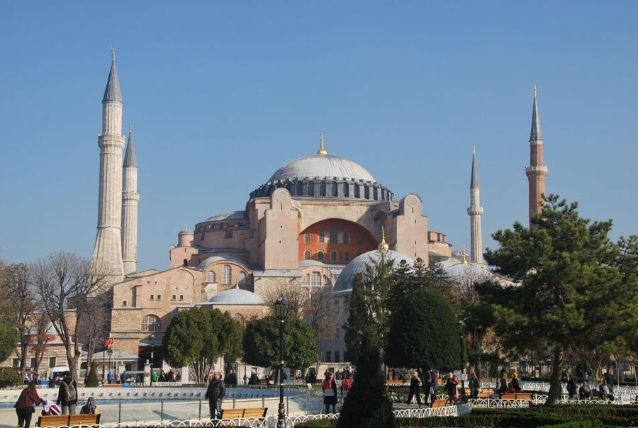 Istanbul Full Day Byzantine & Ottoman Traces Tour - How the day flows: pickup, walking rhythm, and group pacing