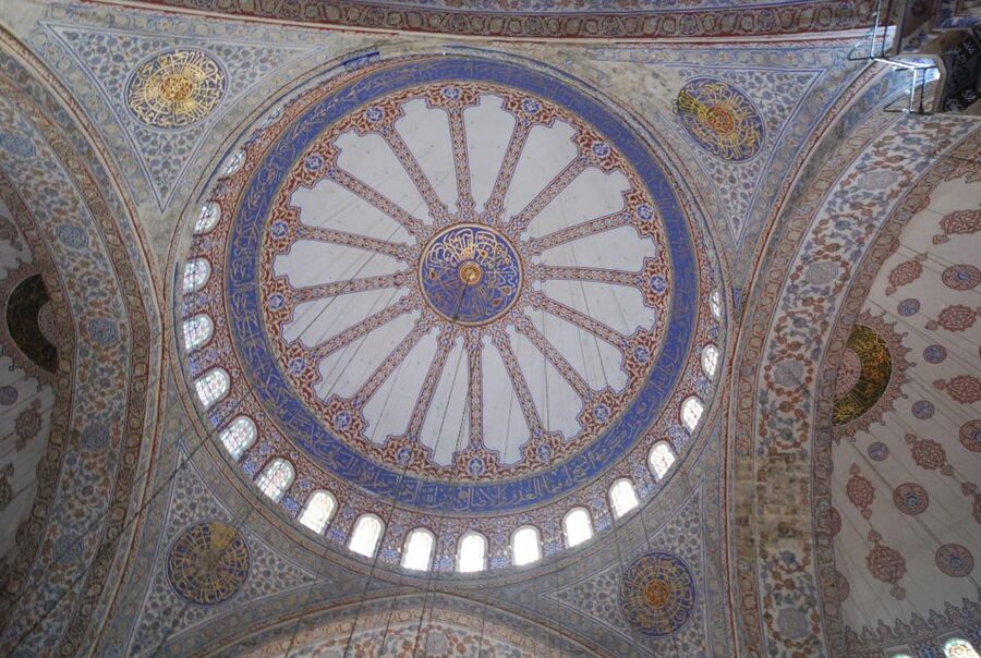 Istanbul Full Day Byzantine & Ottoman Traces Tour - Sultanahmet Square and the Hippodrome: chariots, obelisks, and real crowd energy