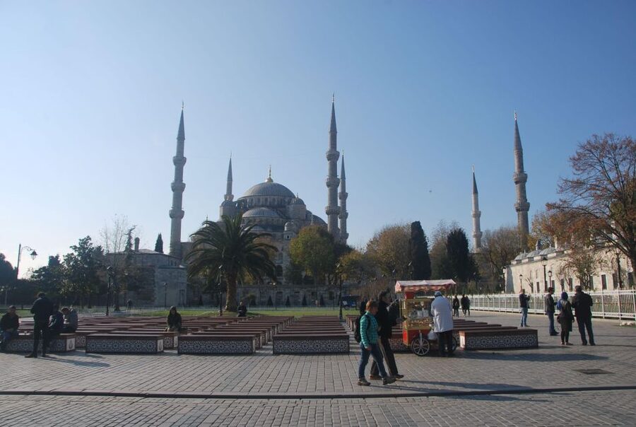 Istanbul Full Day Byzantine & Ottoman Traces Tour - Grand Bazaar finish: 18 entrances, 4,000+ shops, and smart shopping