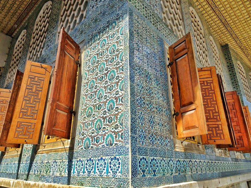 Istanbul: Full-Day City Highlights Tour with Lunch - Topkapi Palace: skip lines, then focus on the right rooms