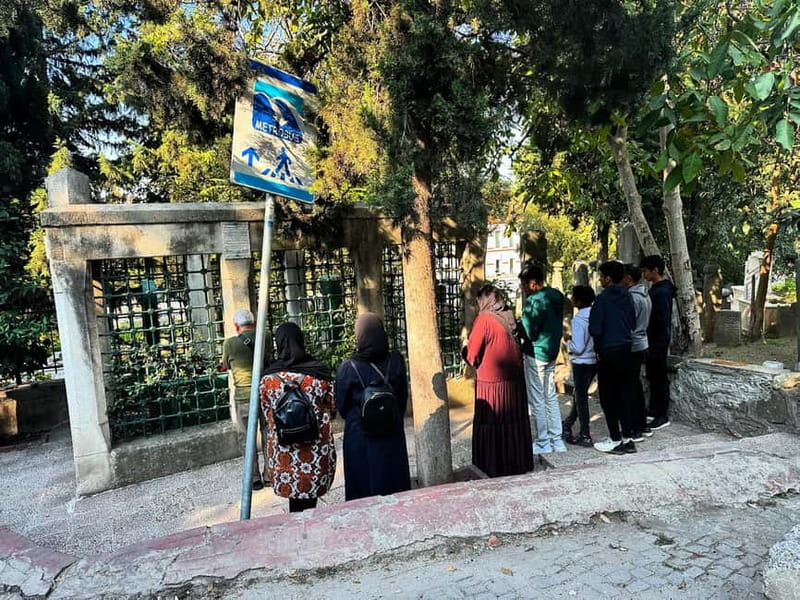 Istanbul: Full Day Islamic Sahaba Tour with Lunch & Transfer - Balat, Egrikapi, and Edirnekapı: A City-Weight Pause