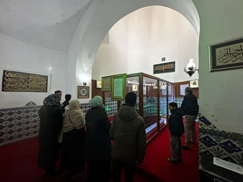 Istanbul: Full Day Islamic Sahaba Tour with Lunch & Transfer - The Sahaba Tomb Route: Why So Many Names Matter