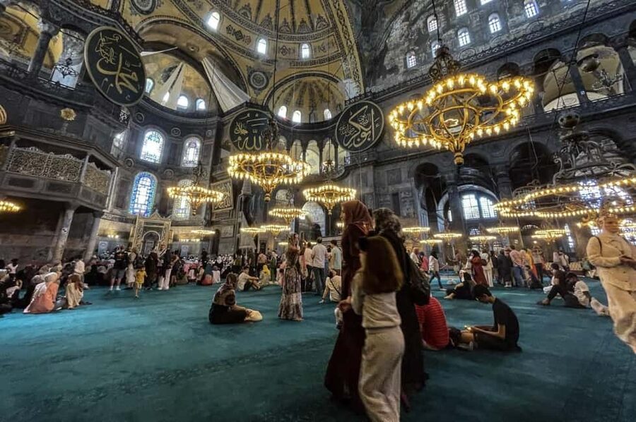 Istanbul: Full-Day Old City Tour And Sunset Bosphorus Cruise - Topkapi Palace: Quick Visit, Real Choice Point