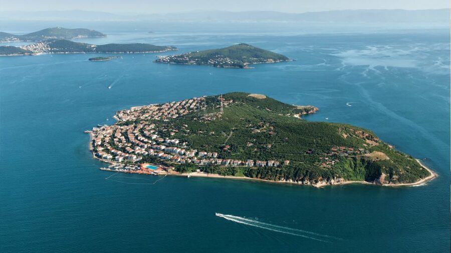 Istanbul: Full Day Princes Islands Guided Tour with Lunch - The Lunch Break: Turkish Food Plus One Water