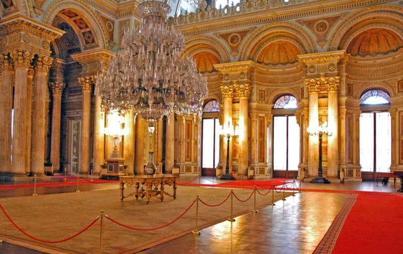 Istanbul: Full-Day Tour with Dolmabahce & Bosphorus Cruise - The Best Use of a Single Day: Big Sights, Mixed Views
