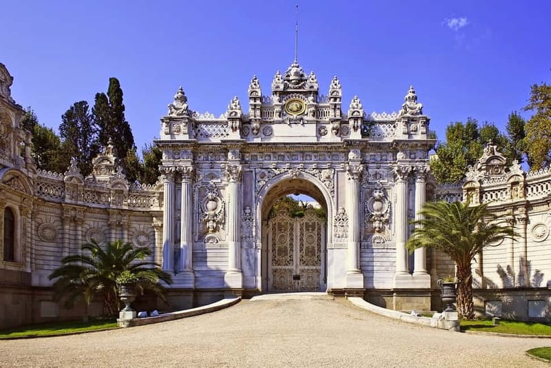 Istanbul: Full-Day Tour with Dolmabahce & Bosphorus Cruise - Hotel Pickup and Getting Around: Where Time Actually Goes