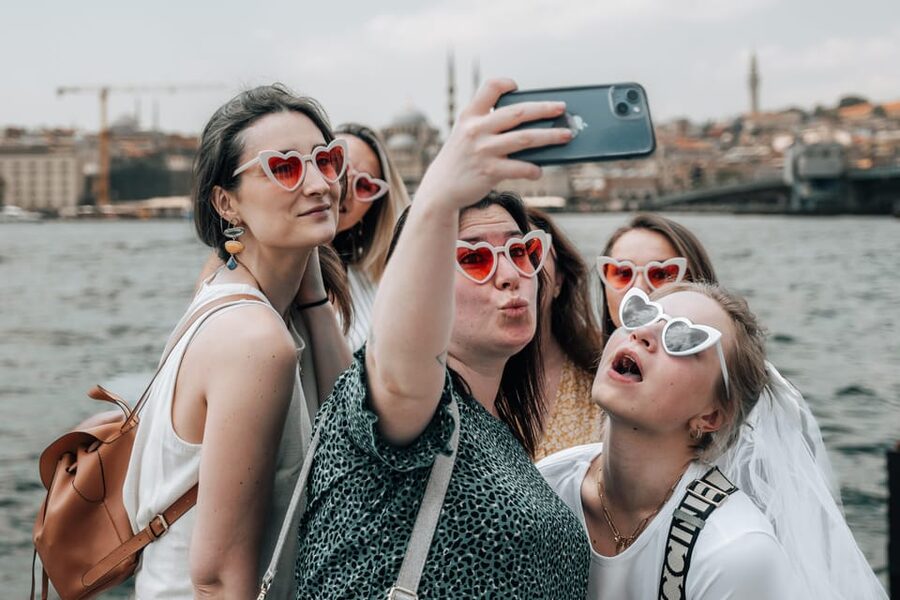Istanbul: Galata Tower, Bosphorus & Hidden Gems Photo Shoot - Key Moments That Make This Shoot Worth It