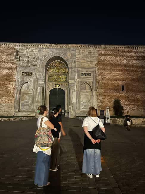 İstanbul Ghost Tour - Basilica Cistern Foundations: Whispered Prison Echoes Below