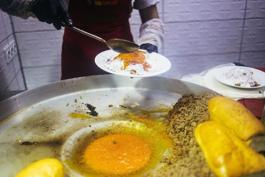 Istanbul: Guided Food and Culture Tour - Cay tea in a tulip-shaped glass and coffee tasting at Kadıköy Square