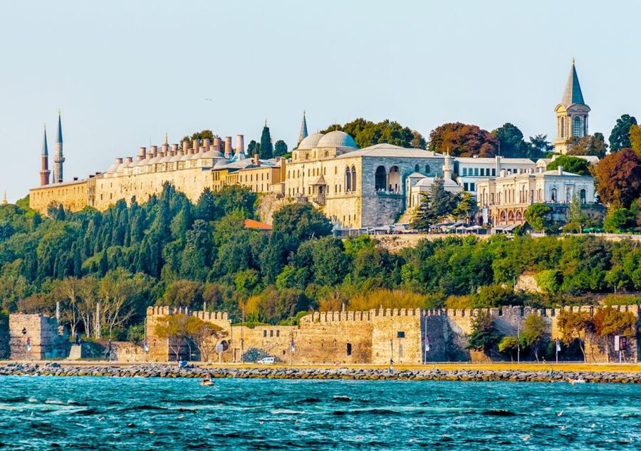 Istanbul: Guided Old City Tour and Bosphorus Sunset Cruise - Topkapi Palace: the Ottoman power machine, explained in human terms