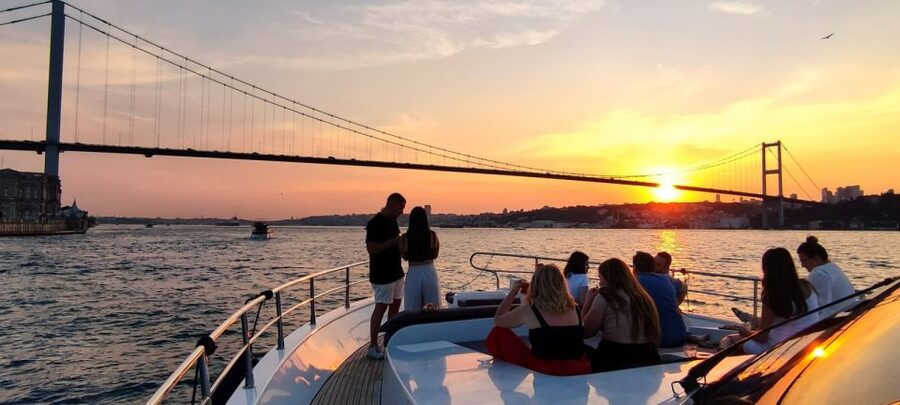 Istanbul: Guided Old City Tour and Bosphorus Sunset Cruise - Guides make the difference: Ahmet and Junus as storytellers