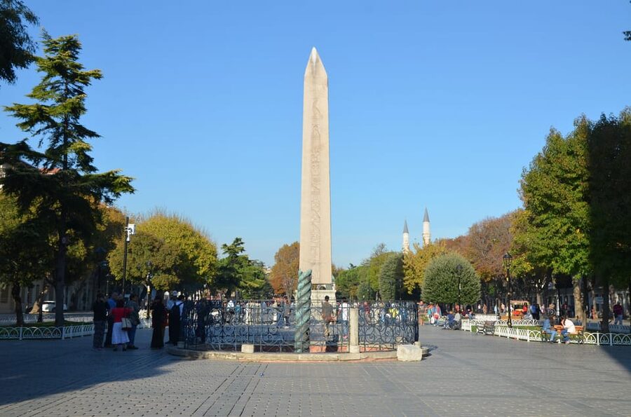 Istanbul: Hagia Sophia, Blue Mosque, & Basilica Cistern Tour - Price and value: $300 per group up to 4, plus entrances