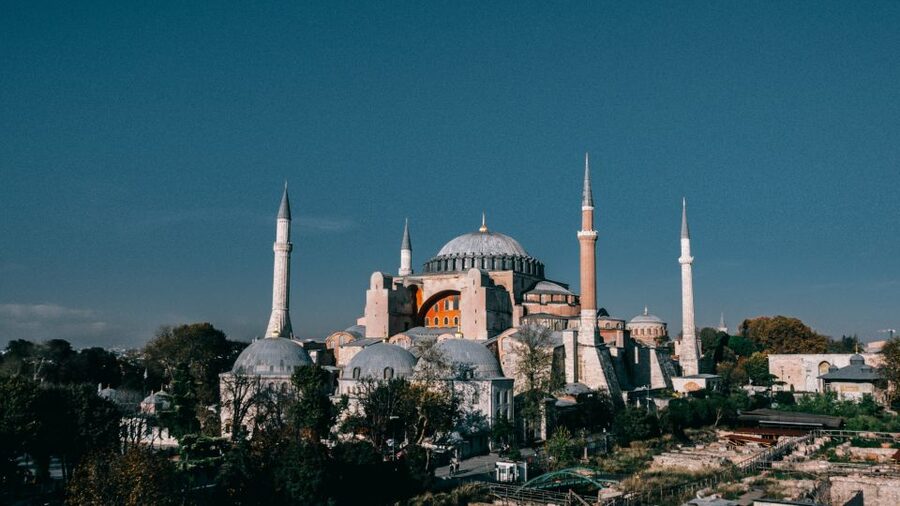Istanbul: Hagia Sophia, Blue Mosque, Cistern & Bazaar Tour - A smart 5-hour plan for Sultanahmet and the Grand Bazaar